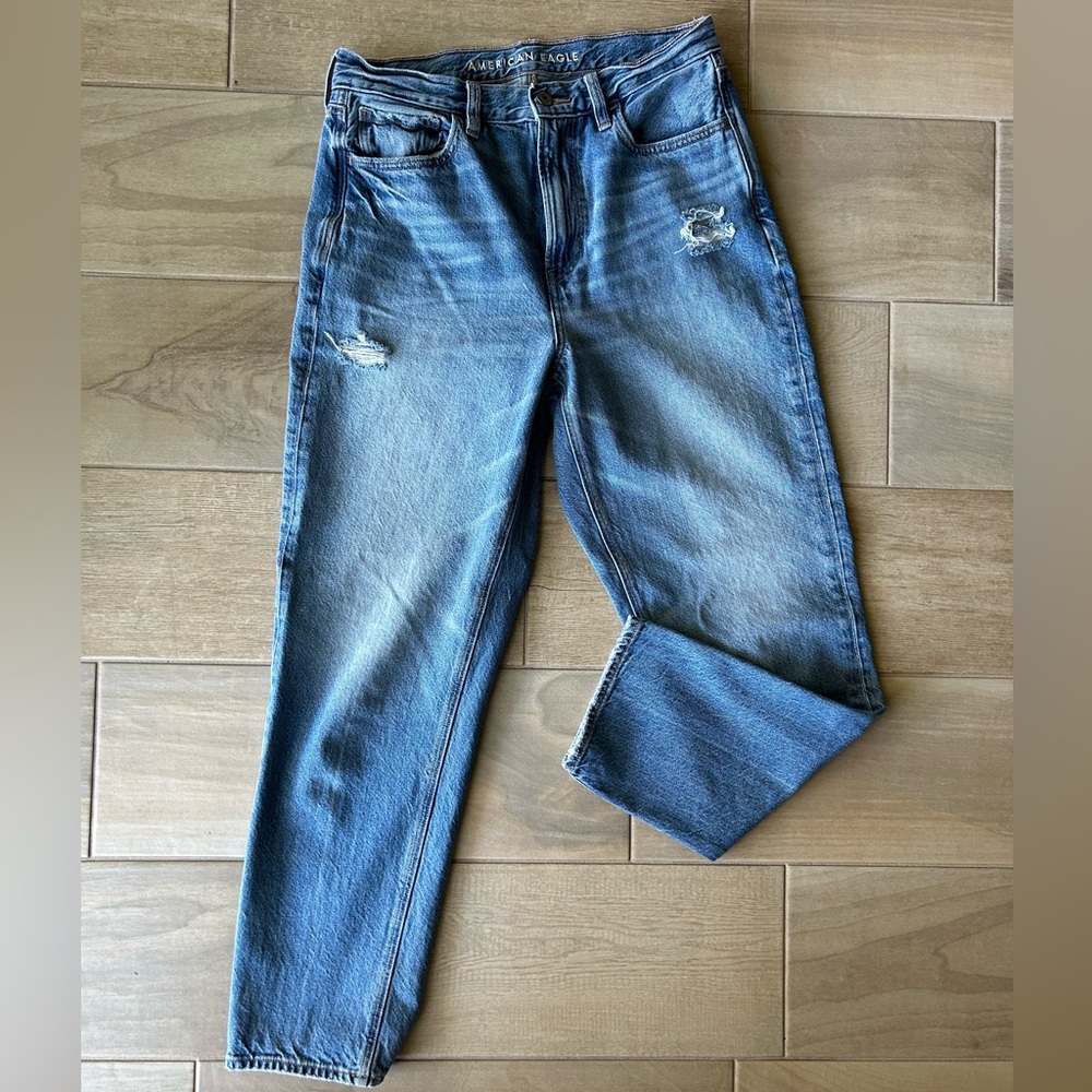 American Eagle Mom Jeans